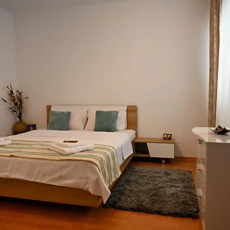 The Sea Breeze Apartment Constanta